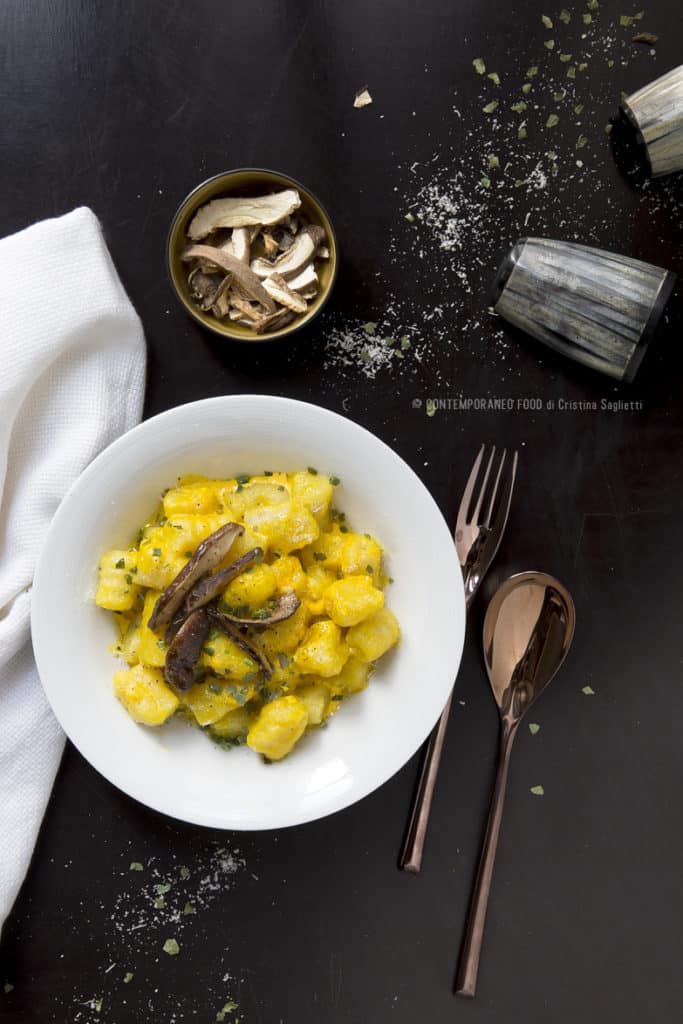 gnocchi-zafferano-birra-funghi-ricetta-primo-pasta-contemporaneo-food