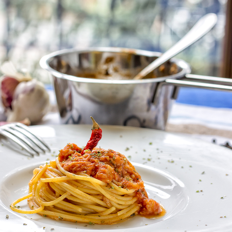 Immagine: Spaghetti pomodoro e tonno