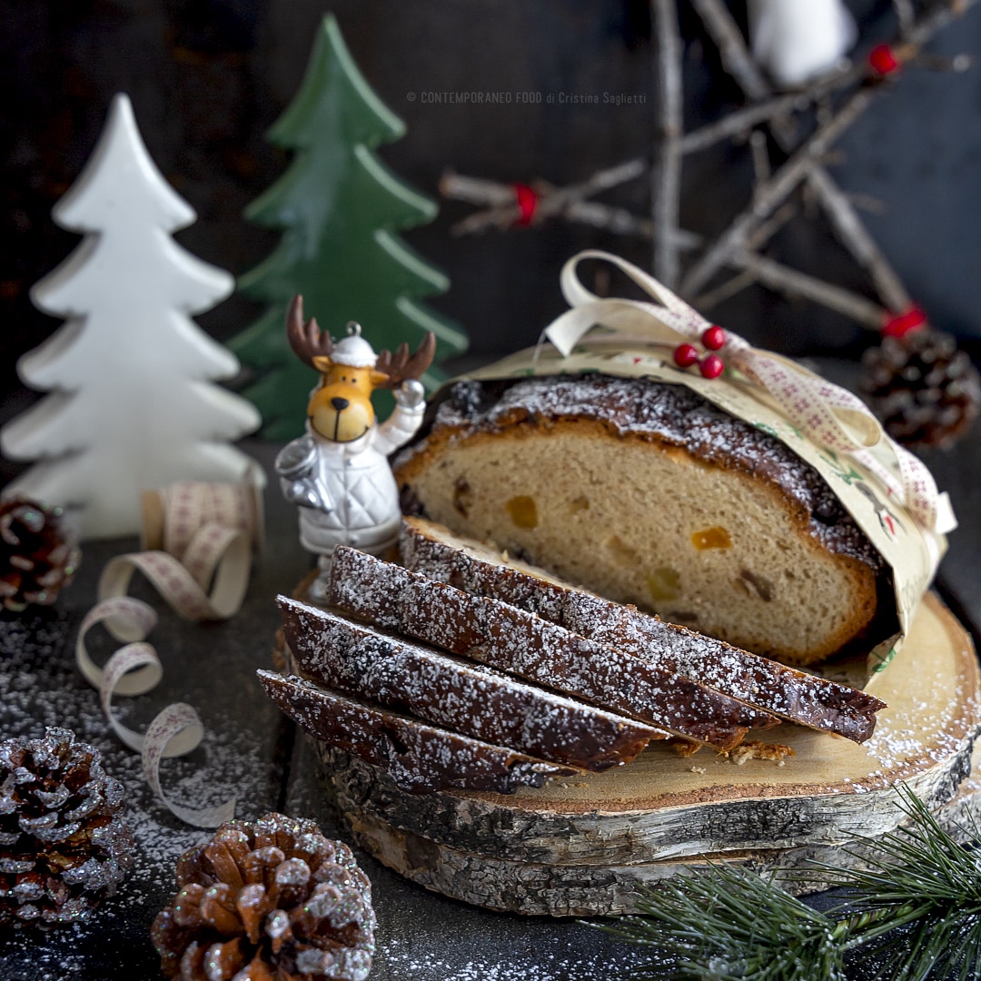 Dolci Di Natale Ricetta.Pane Dolce Di Natale Con Fragole E Pesche Essiccate Uva Datteri E Noci