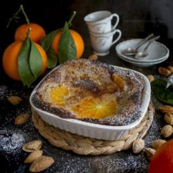 clafoutis-mandorle-arancia-ricetta-facile-merenda-veloce-dolce-al-cucchiaio-contemporaneo-food