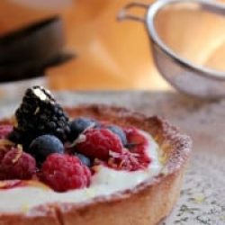 crostata-yogurt-mascarpone-frutti-di-bosco-contemporaneo-food