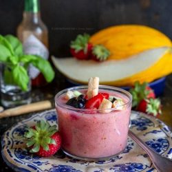 gazpacho-melone-bianco-fragole-antipasto-facile-veloce-estate-vegetariano-contemporaneo-food