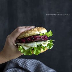 hamburger-veggie-barbabietola-veloce-ricetta-facile-vegetariana-contemporaneo-food