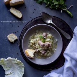 minestra-di-cavolo-e-salsiccia-alla-piemontese-primo-ricetta-contemporaneo-food