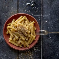 pasta-al-sesamo-e-parmigiano-rprimo-piatto-facile-veloce-vegetariano-contemporaneo-food