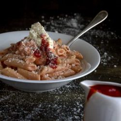 pasta-con-passata-di-pomodoro-mascarpone-parmigiano-ricetta-facile-veloce-primi-piatti-contemporaneo-food