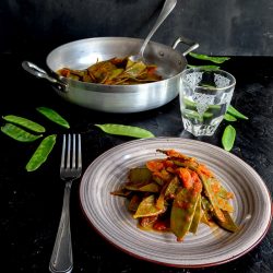 taccole-mangiatutto-al-pomodoro-contorno-ricetta-facile-contemporaneo-food