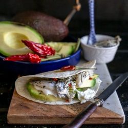 tacos-bufala-avocado-acciughine-tortillas-ricetta-facile-veloce-estiva-contemporaneo-food