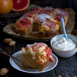torta-di-frolla-lievitata-alla-farina-di-mandorle-pompelo-rosa-mascarpone-dolce-facile-contemporaneo-food