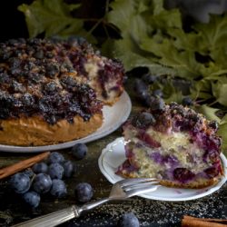 torta-uva-fragola-all-olio-extra-vergine-di-oliva-ricetta-facile-merenda-contemporaneo-food