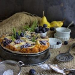 torta-uva-fragola-pere-dolci-con-la-frutta-contemporaneo-food