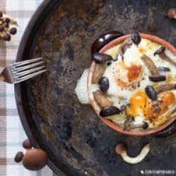 uova-in-cocotte-con-funghi-ricetta-light-per-la-dieta-ricetta-per-la-dieta-light-contemporaneo-food