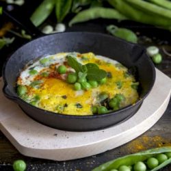 uova-piselli-fave-ricetta-light-facile-veloce-secondo-contemporaneo-food