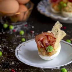 uova-ripiene-cialda-parmigiano-speck-croccanteantipasto-pasqua-pasquetta-ricetta-facile-contemporaneo-food