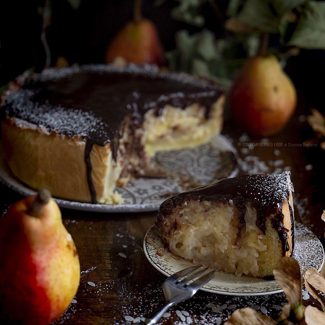 crostata-con-riso-al-latte-e-vaniglia-pere-alla-cannella-e-Rum-ganache-fondete-dolce-al-cioccolato-contemporaneo-food