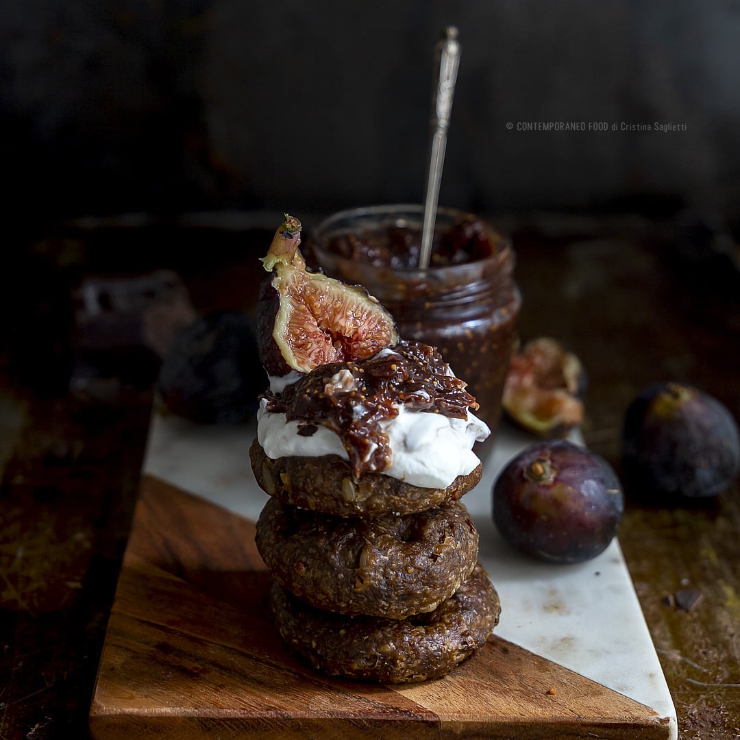 confettura-di-fichi-neri-cioccolato-ricetta-facile-veloce-dolce-autunno-merenda-colazione-contemporaneo-food