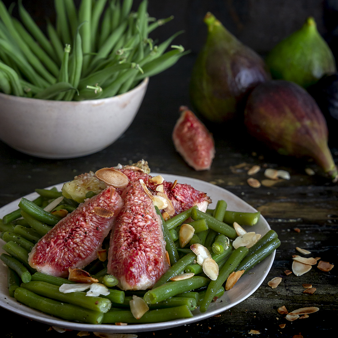 fagiolini-in-insalata-con-fichi-e-mandorle-insalata-estiva-contemporaneo-food-ricetta-facile