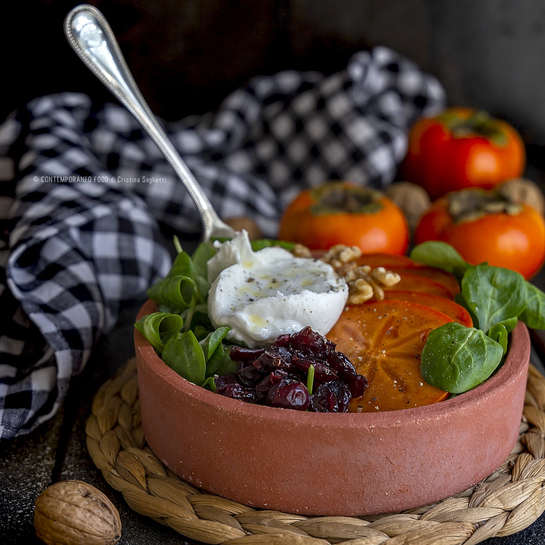 caco-mela-in-insalata-con-mirtilli-rossi-songino-burrata-di-bufala-nocontorno-ricetta-facile-light-vegetariana-contemporaneo-food