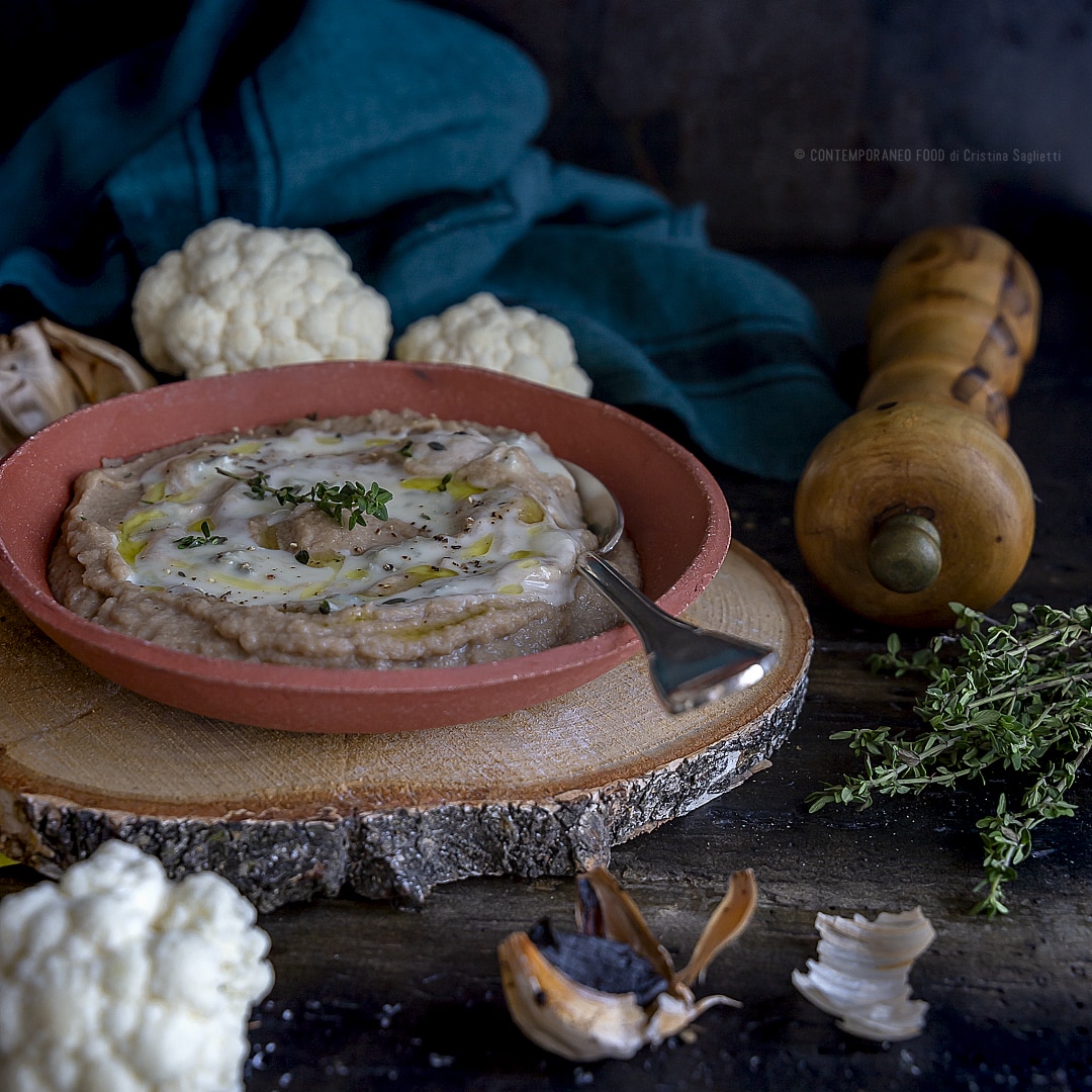 crema-di-cavolfiore-aglio-nero-salsa-di-gorgonzola-ricetta-vegetariana-facile-primo-contemporaneo-food