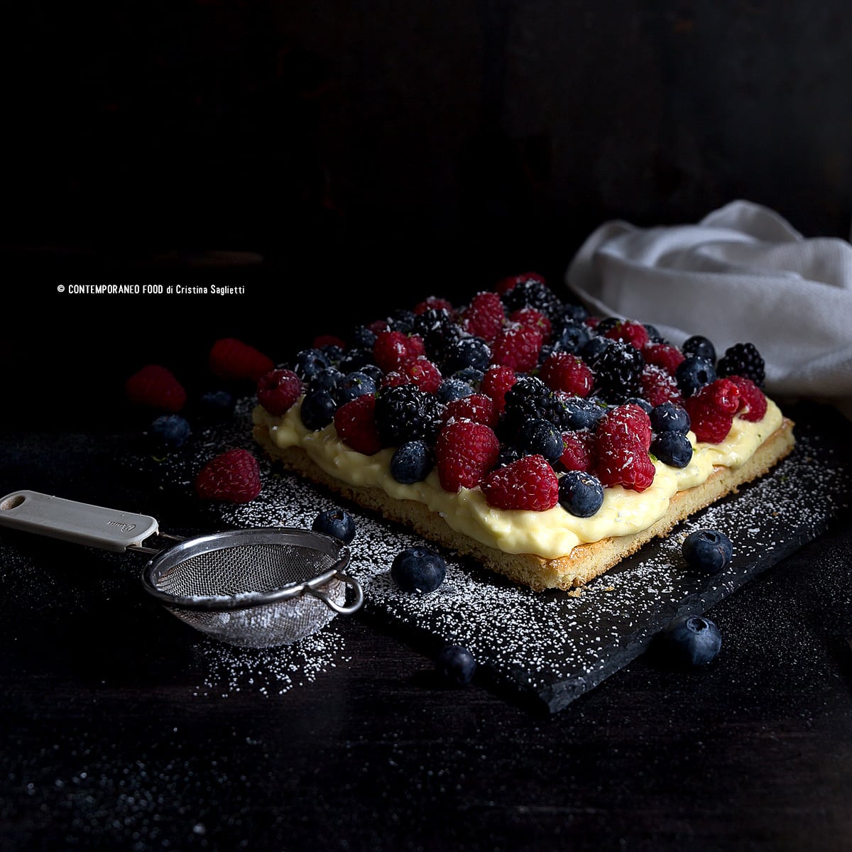 crostata-frolla-bretone-crema-chantilly-frutti-di-bosco-dolce-frutta-ricetta-contemporaneo-food