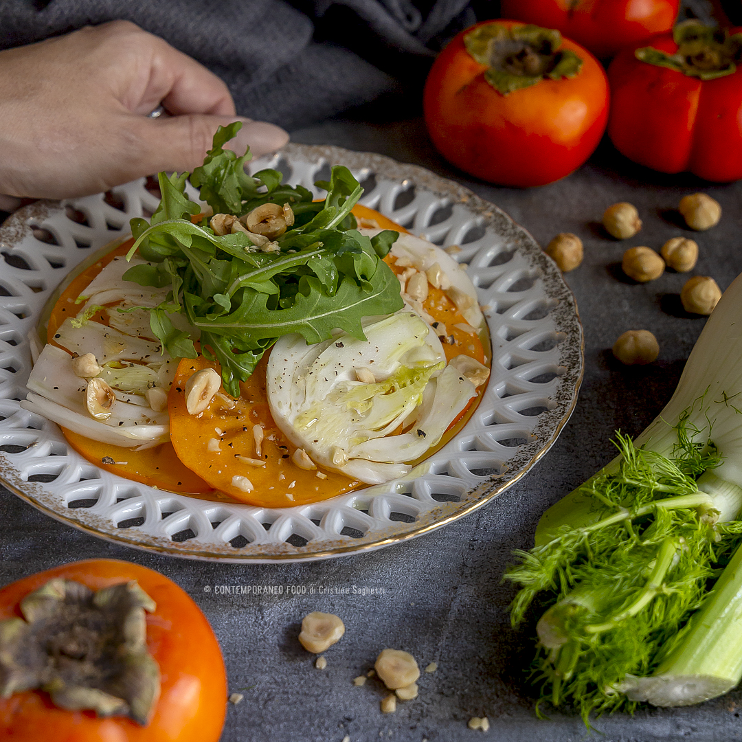 cachi-mela-in-insalata-con-finocchi-rucola-nocciole-ricetta-vegetariana-facile-contorno-veloce-miele-contemporaneo-food