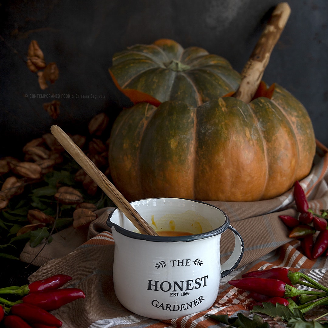 vellutata-zucca-piccante-latte-di-cocco-ricetta-primo-cucina-vegetariana-facile-contemporaneo-food