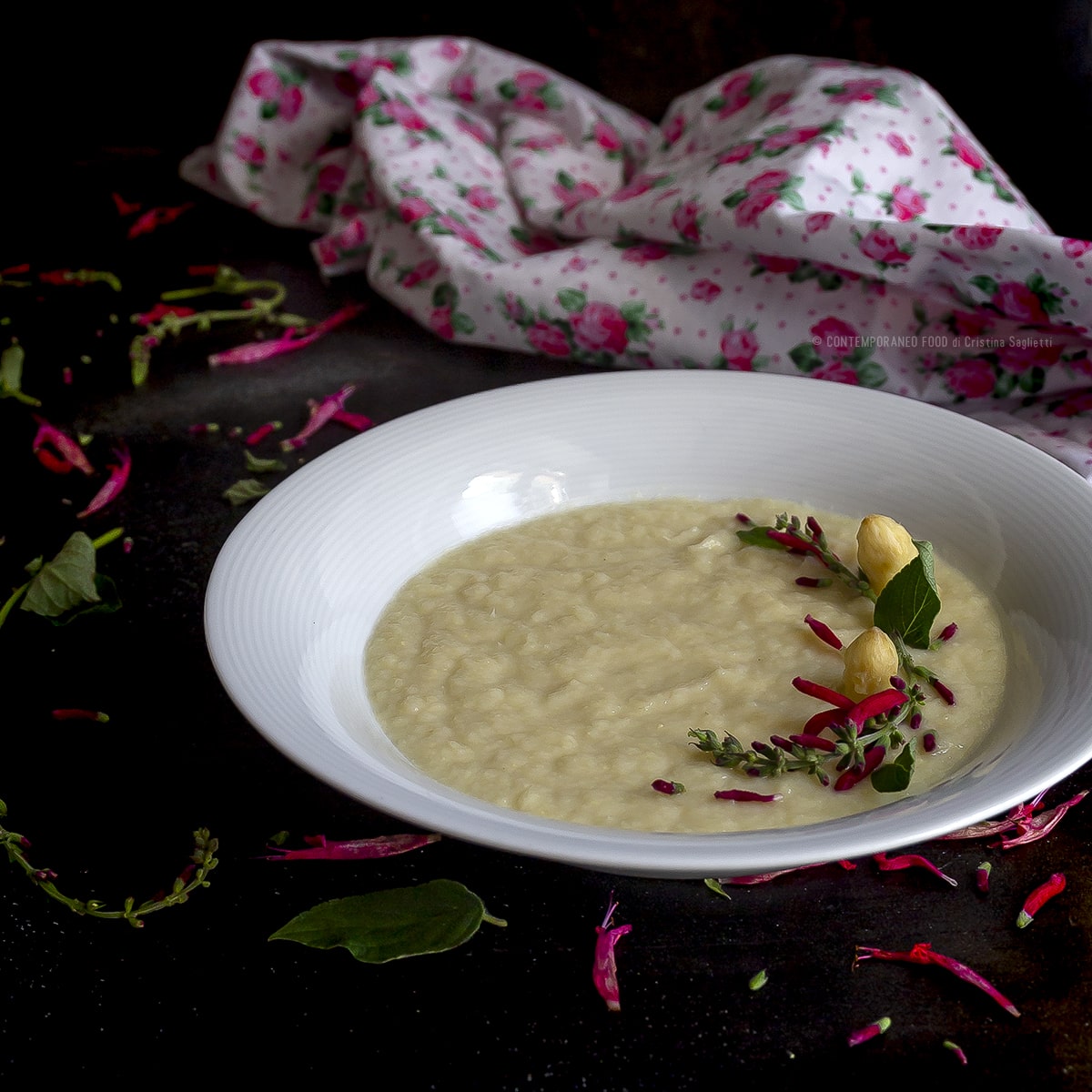 vellutata-crema-di-asparagi-bianchi-ricetta-vegetariana-facile-contemporaneo-food