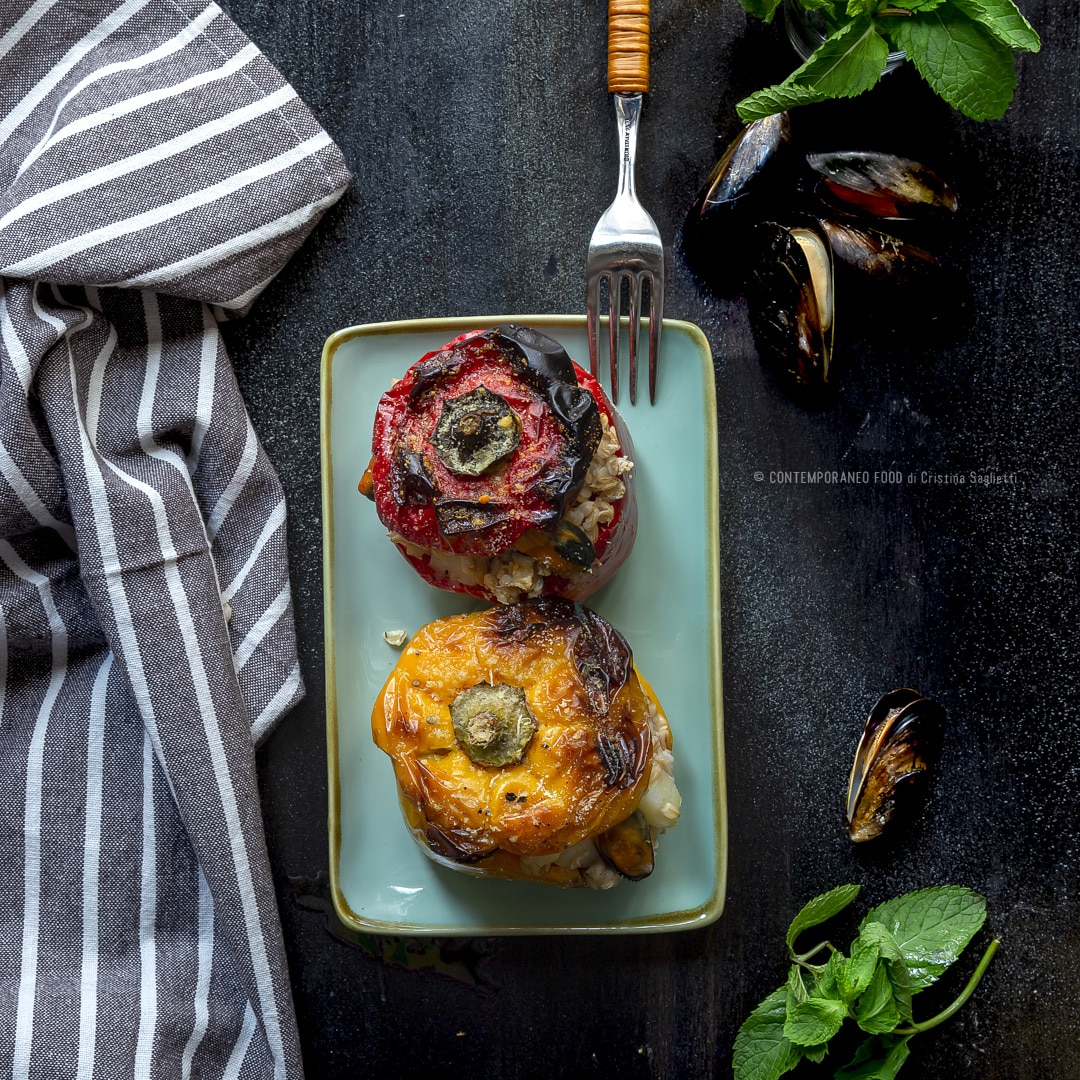 Immagine: Peperoni ripieni al forno con avena, cozze e patate