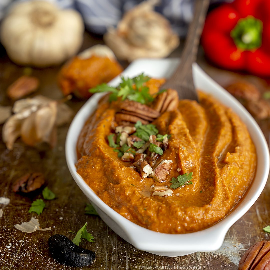 muhammara-crema-di-peperoni-e-noci-ricetta-facile-veloce-persiana-antipasto-vegetariana-contemporaneo-food