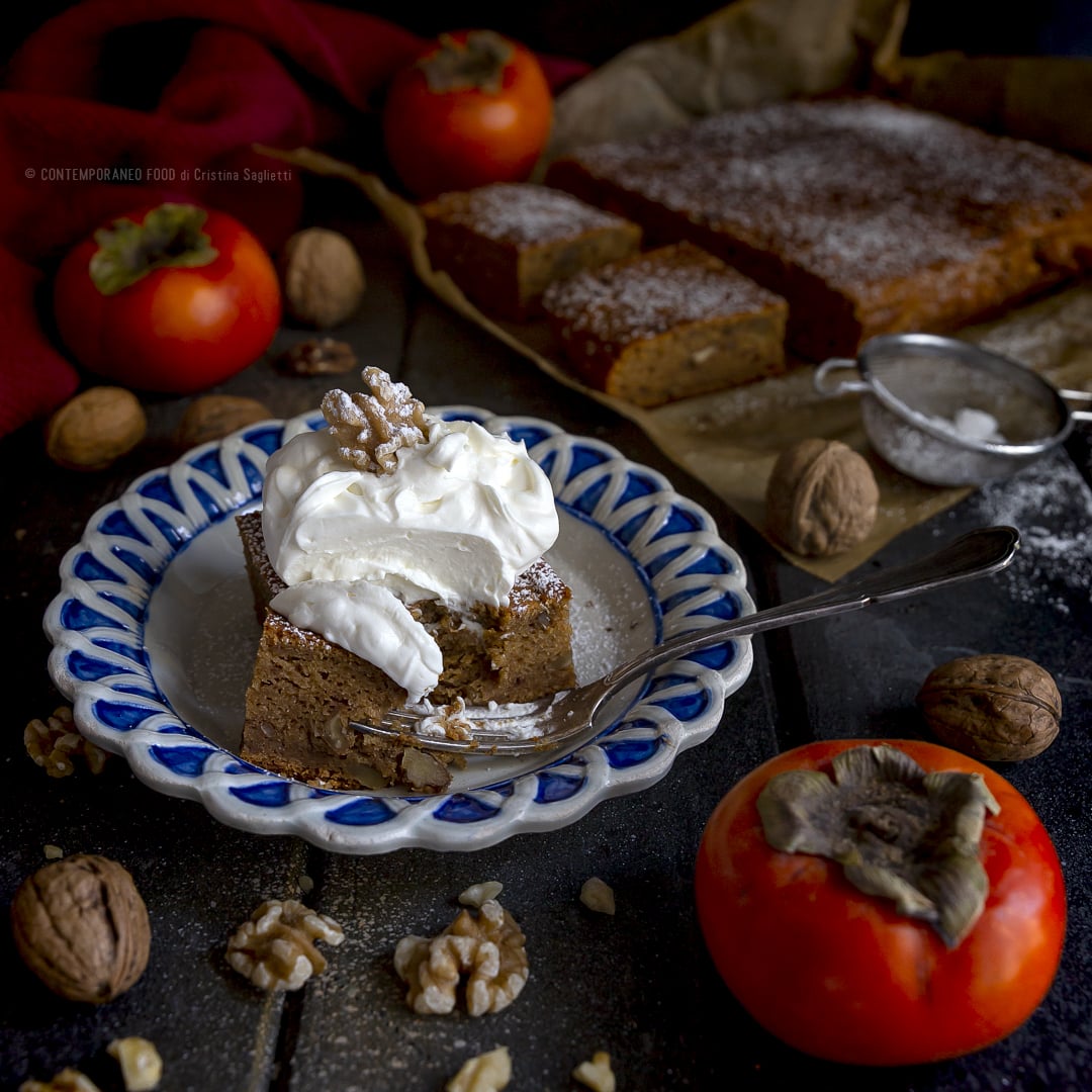 pudding-di-cachi-e-noci-con-panna-alla-vaniglia-dolce-facile-merenda-torta-facile-contemporaneo-food
