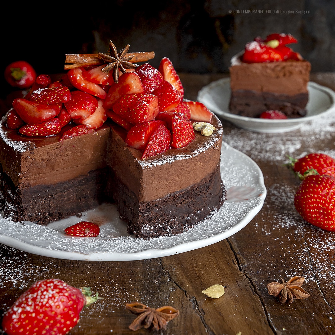 torta-mousse-al-cioccolato-fondente-con-brownie-ricetta-dolce-facile-contemporaneo-food