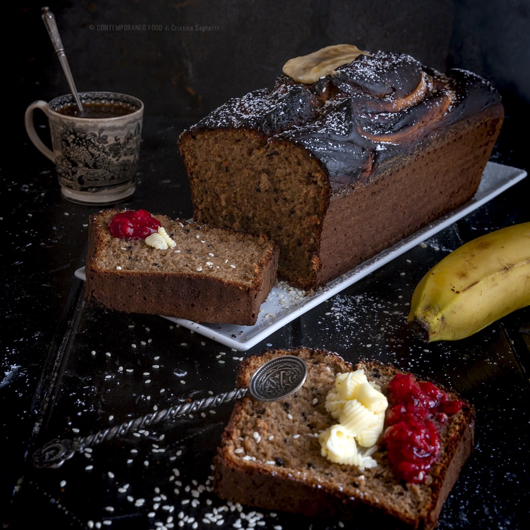 banana-bread-con-salsa-tahina-sesamo-miele-ricetta-brunch-ricetta-facile-colazione-contemporaneo-food