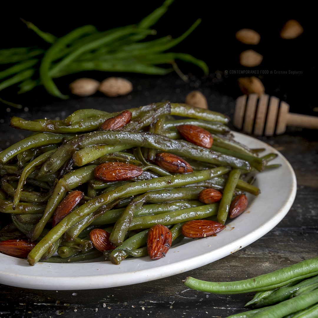 fagiolini-con-miele-mandorle-salsa-di-soia-ricetta-vegetariana-contorno-facile-contemporaneo-food