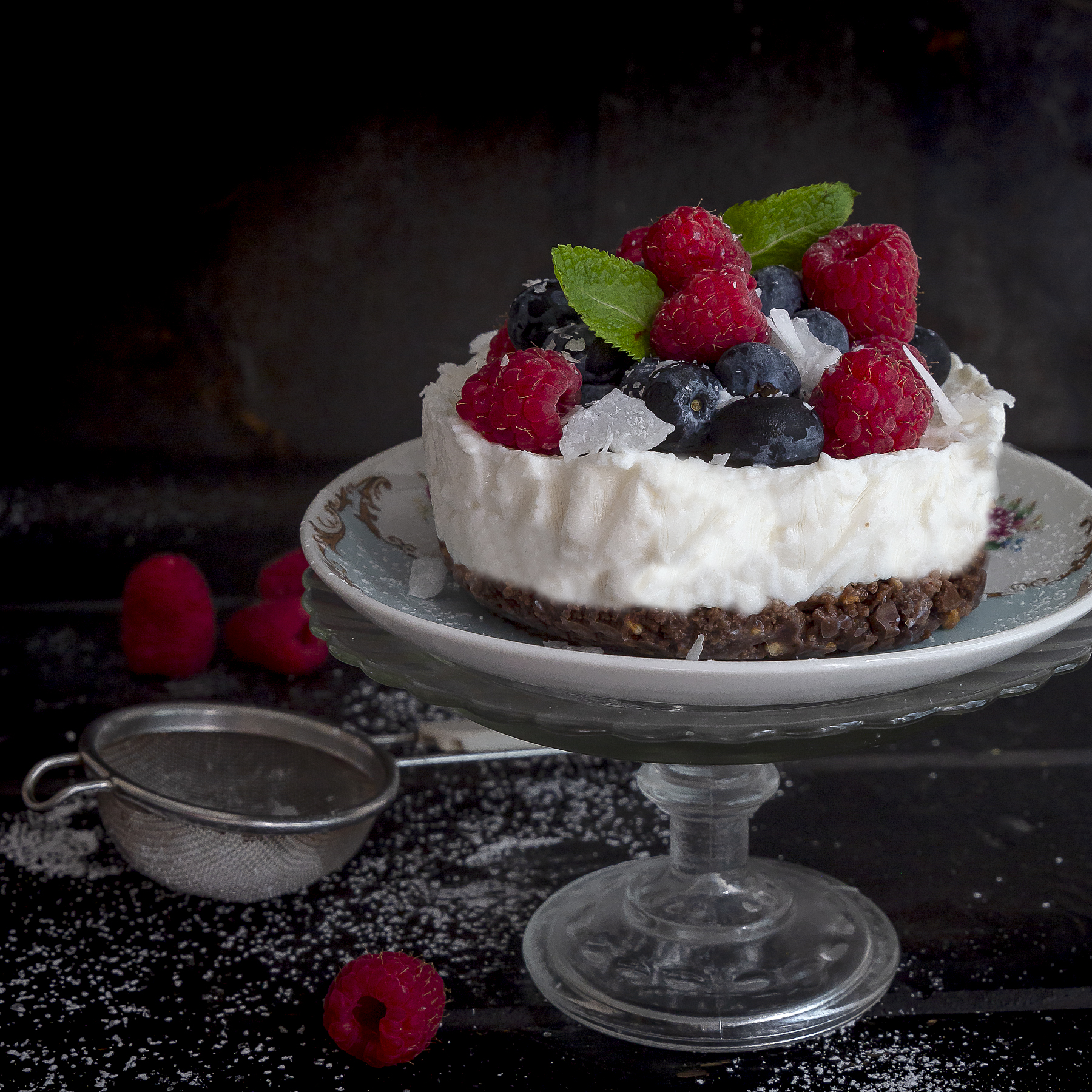cheese-cake-al-cocco-con-frutti-di-bosco-dolce-facile-estivo-fresco-senso-contemporaneo-food
