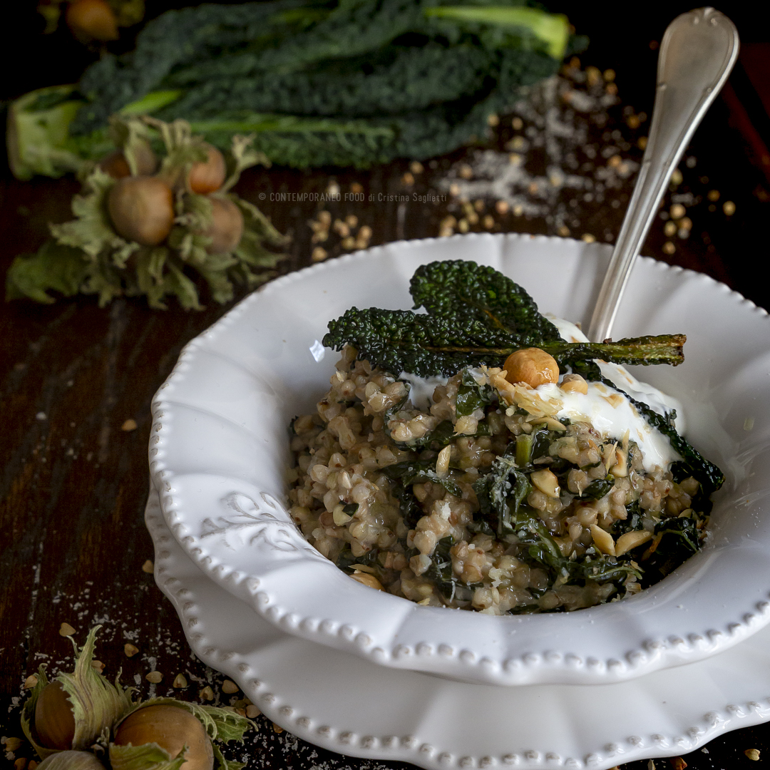 grano-saraceno-decorticato-con-cavolo-nero-nocciole-caprino-primo-piatto-facile-senza-glutine-contemporaneo-food
