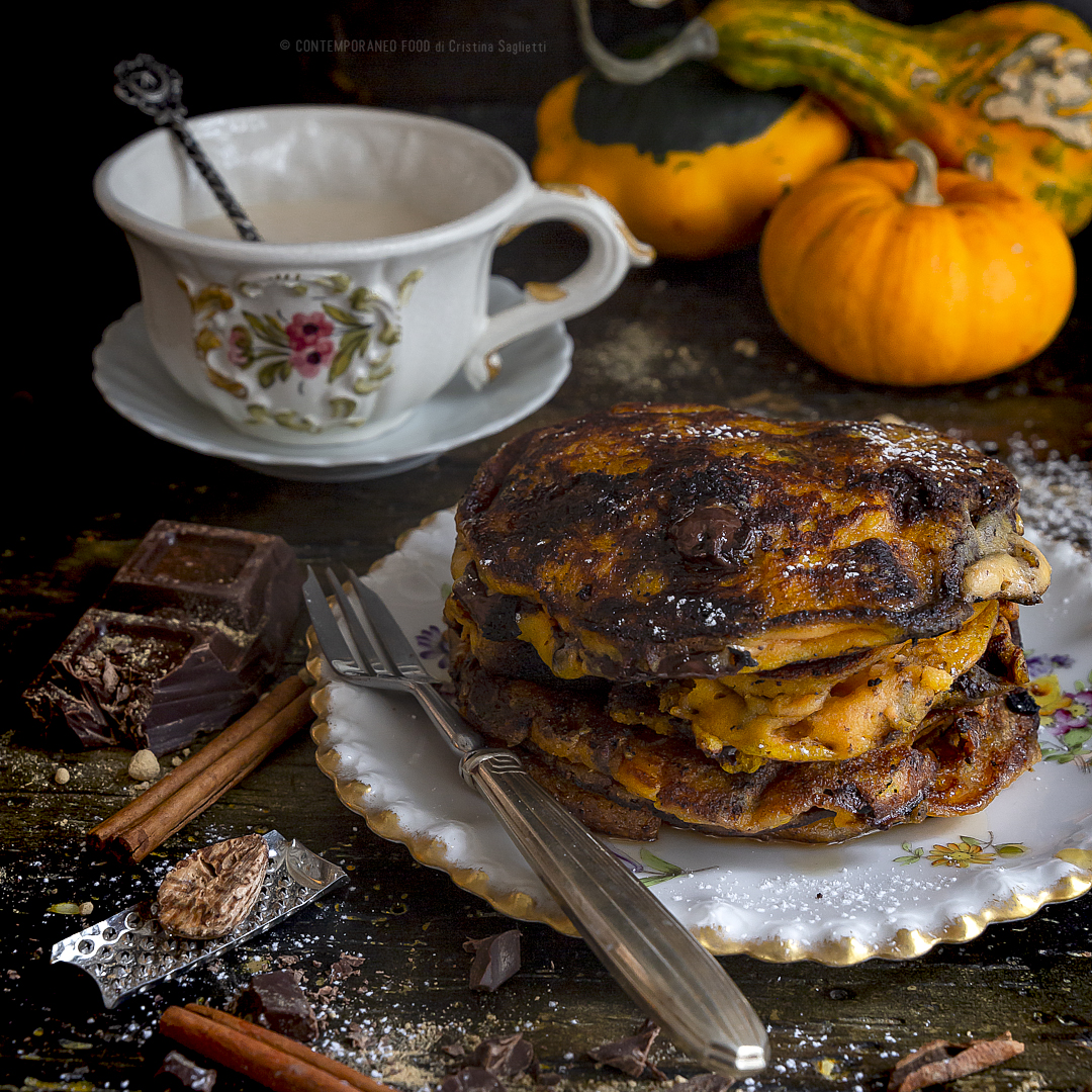 pancakes-zucca-cioccolato-burro-speziato-ricetta-facile-merenda-colazione-contemporaneo-food