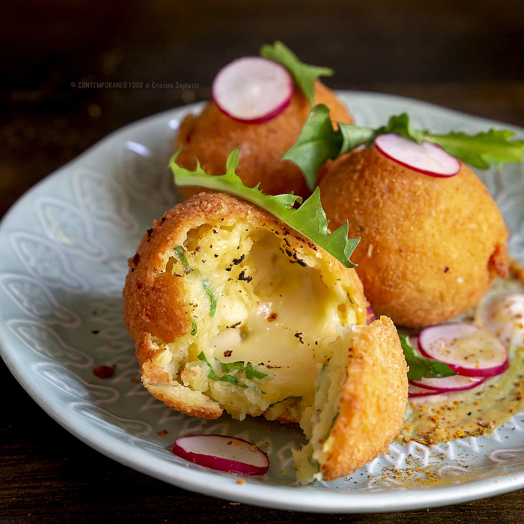 crocchette-raclette-e-patate-antipasto-piatto-unico-vegetariano-contemporaneo-food