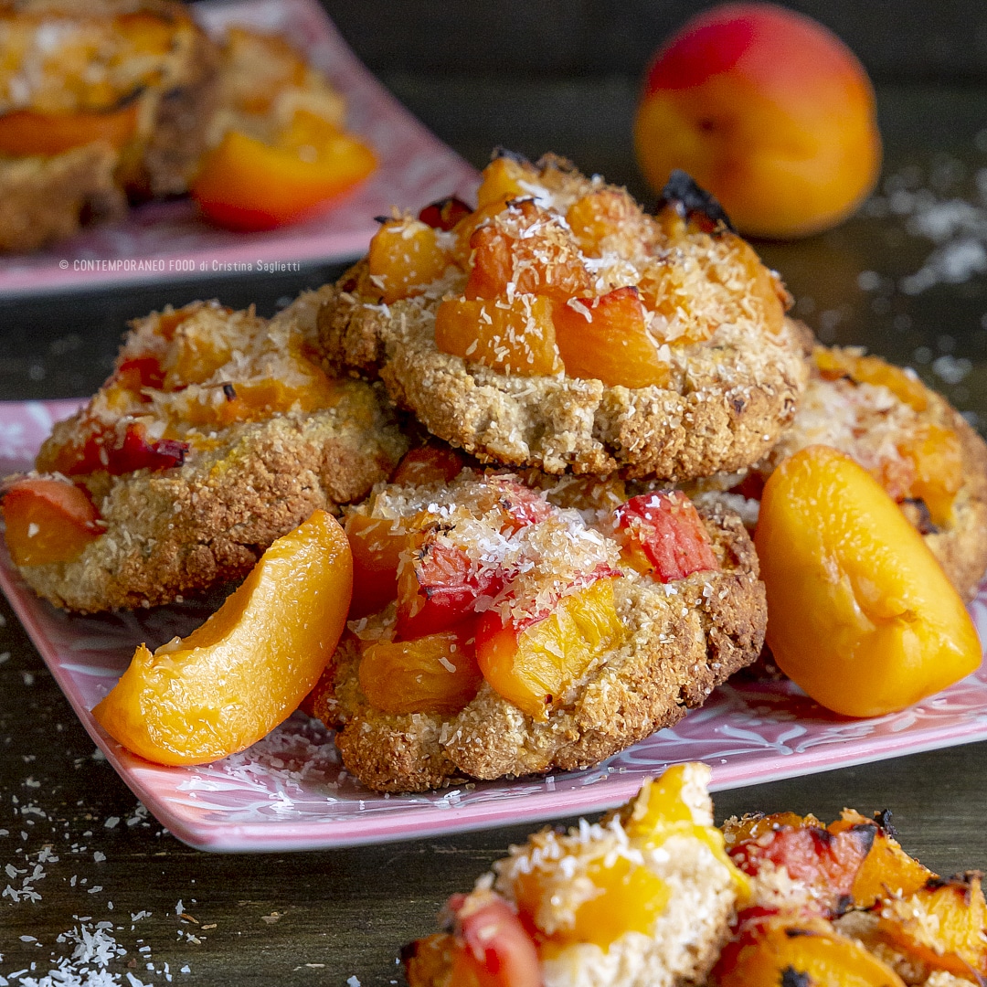 biscotti-morbidi-con-farina-di-cocco-albicocche-dolce-facile-veloce-con-la-frutta-merenda-contemporaneo-food