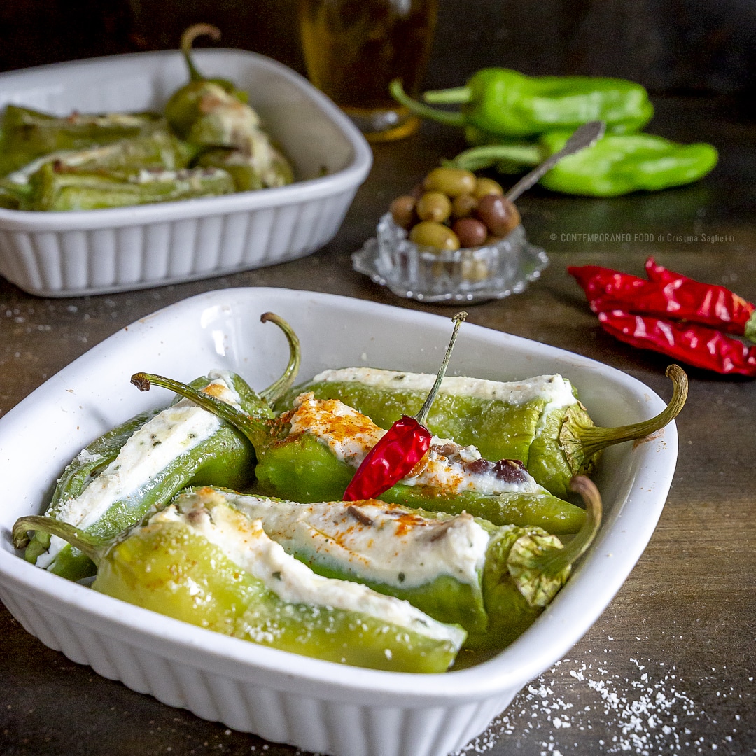 friggitelli-ripieni-ricotta-menta-peperoncino-taggiasche-secondo-piatto-facile-veloce-light-vegetariano-contemporaneo-food