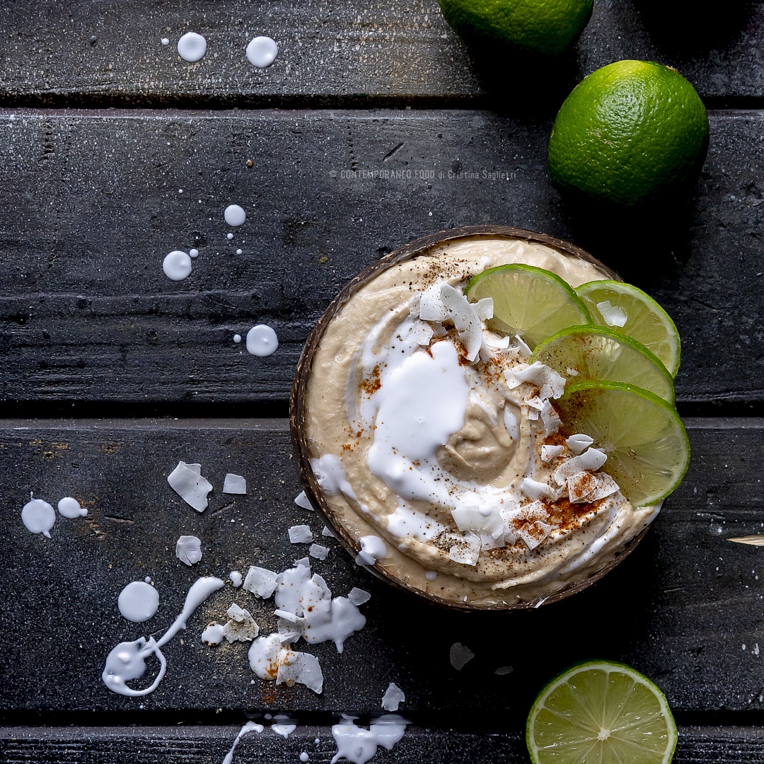 Immagine: Hummus con latte di cocco e lime