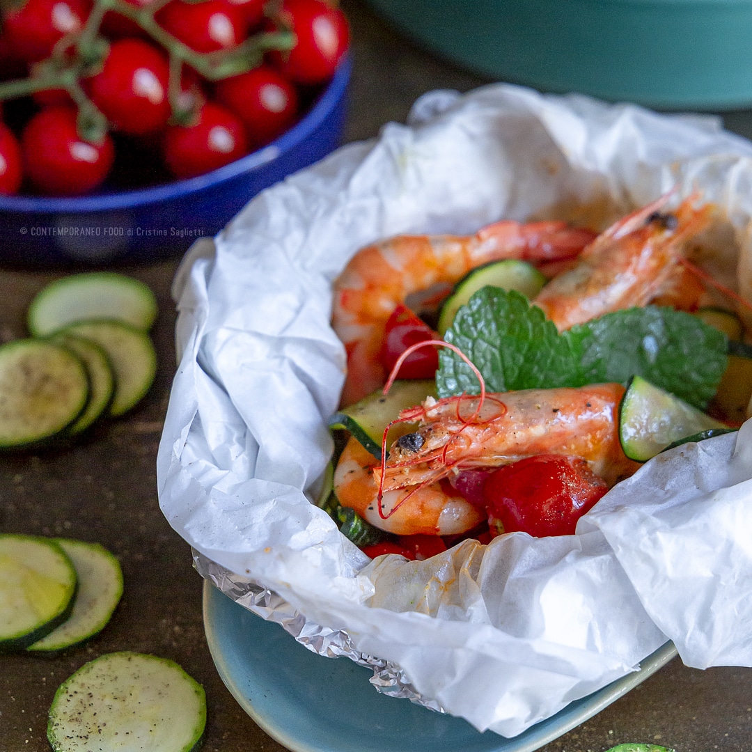 cartoccio-in-padella-gamberi-verdure-ricetta-di-pesce-facile-veloce-contemporaneo-food