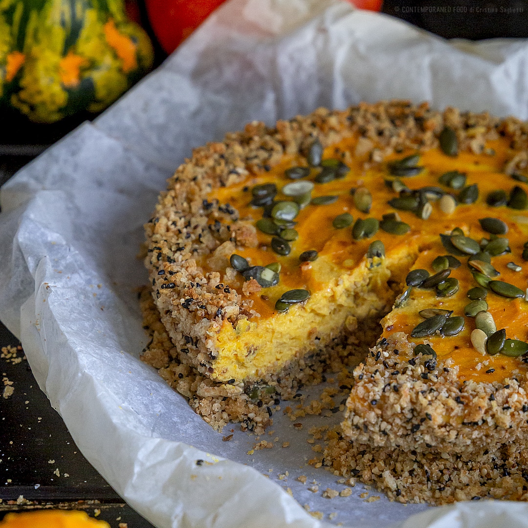 cheesecake-salata-alla-zucca-con-base-di-crackers-integrali-sesamo-cumino-torta-salata-facile-contemporaneo-food