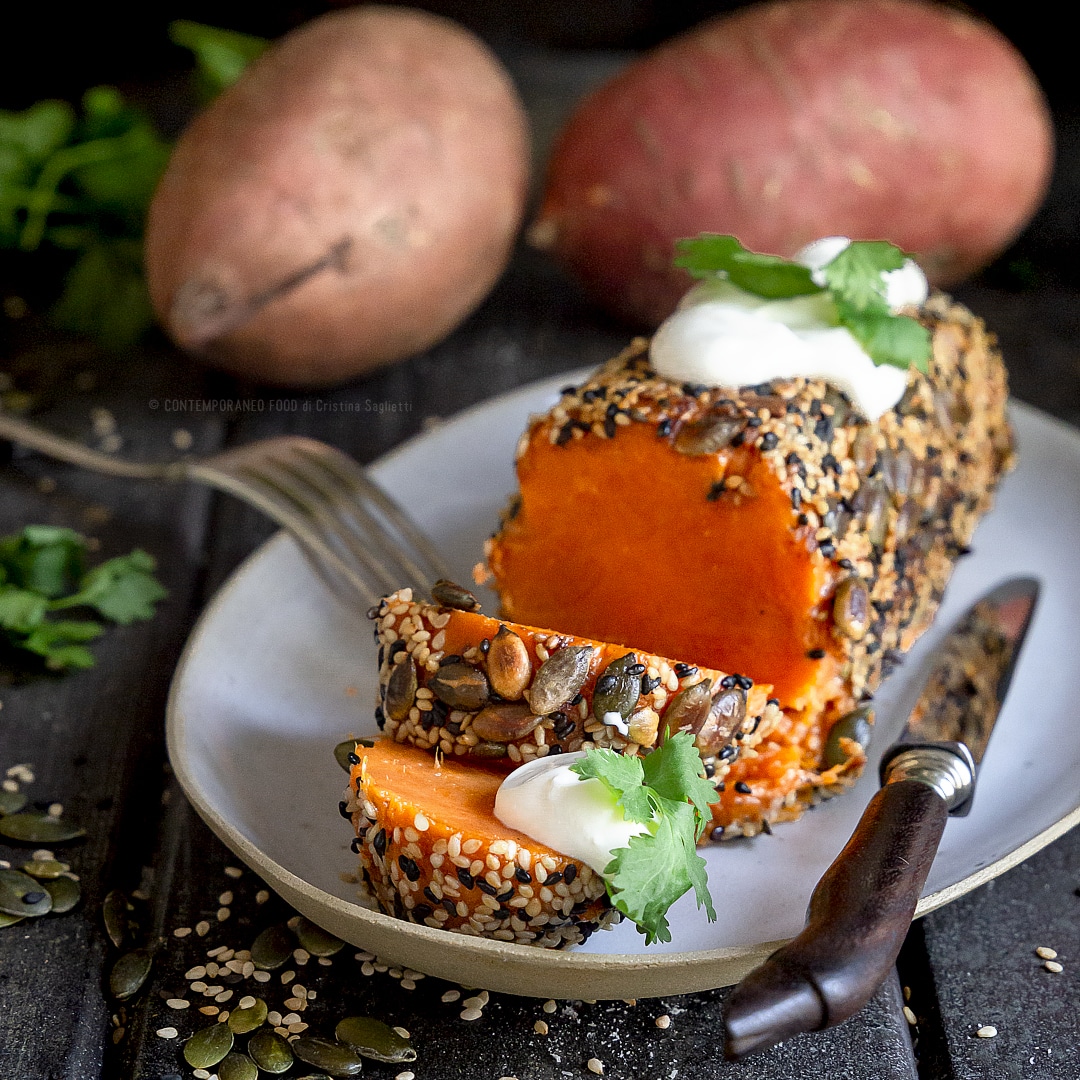 patata-dolce-confit-con-crosta-di-semi-ricetta-vegetariana-facile-contemporaneo-food