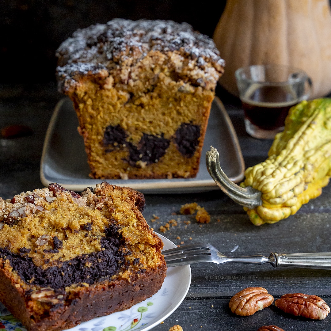 plumcake-caffe-zucca-con-cuore-fondente-crumbe-di-noci-pecan-dolce-merenda-contemporaneo-food
