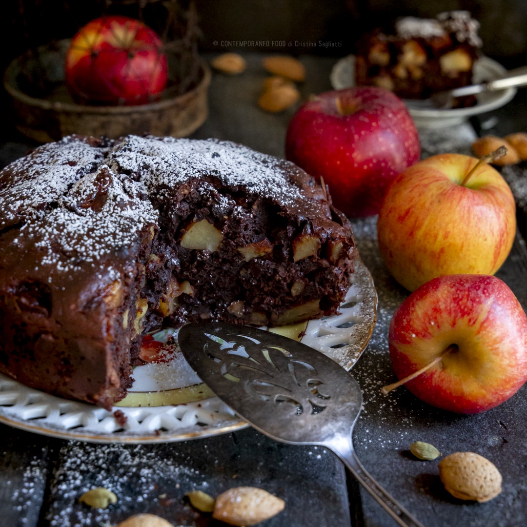 torta-di-mele-al-cacao-cardamomo-mandorle-dolce-facile-merenda-colazione-contemporaneo-food