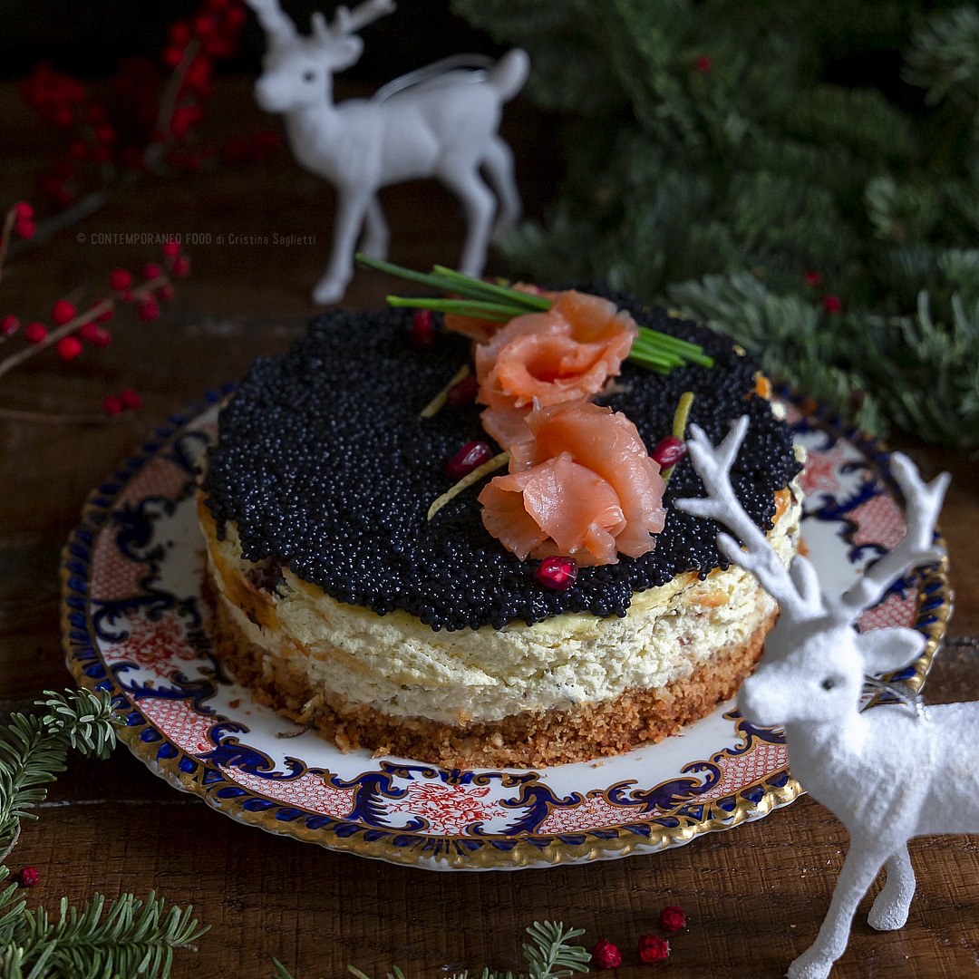 cheesecake-caprino-ricotta-erba-cipollina-profumo-limone-caviale-salmone-torta-salata-feste-di-natale-contemporaneo-food