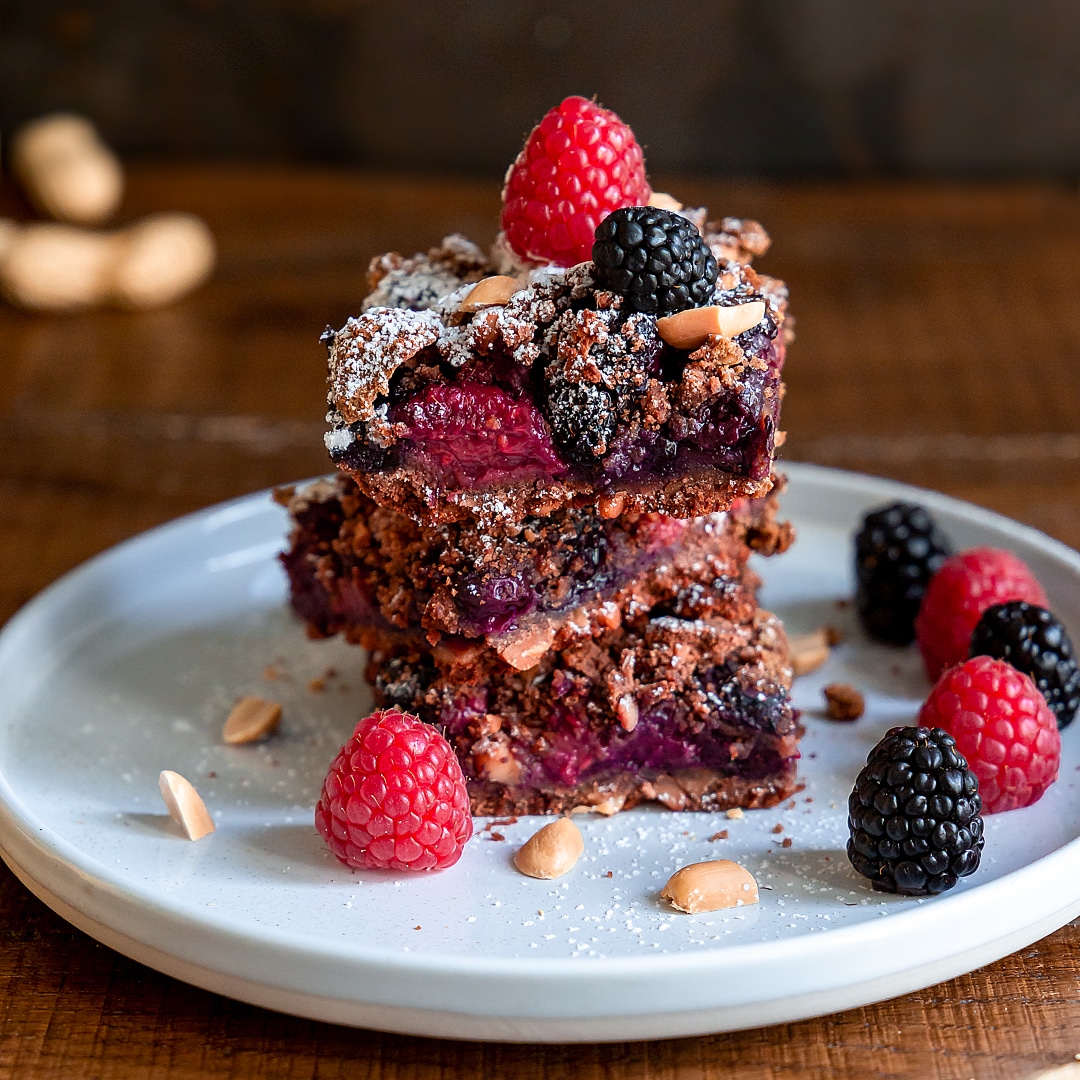 crumble-farina-di-arachidi-tapioca-ai-frutti-di-bosco-dolce-fit-facile-pre-post-allenamento-contemporaneo-food