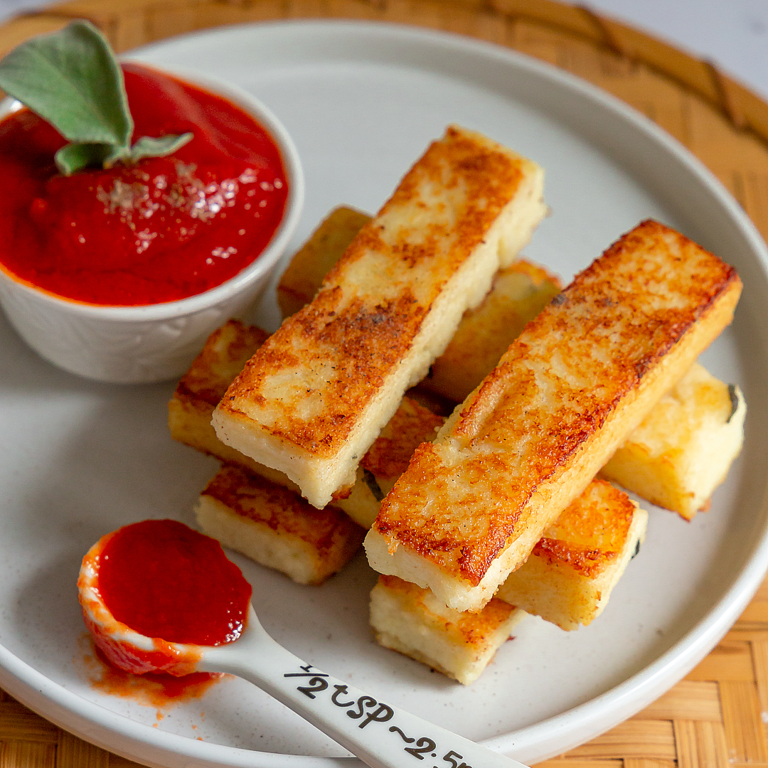 bastoncini-cremosi-ricotta-semolino-salvia-cremini-antipasto-secondo-estivo-facile-contemporaneo-food