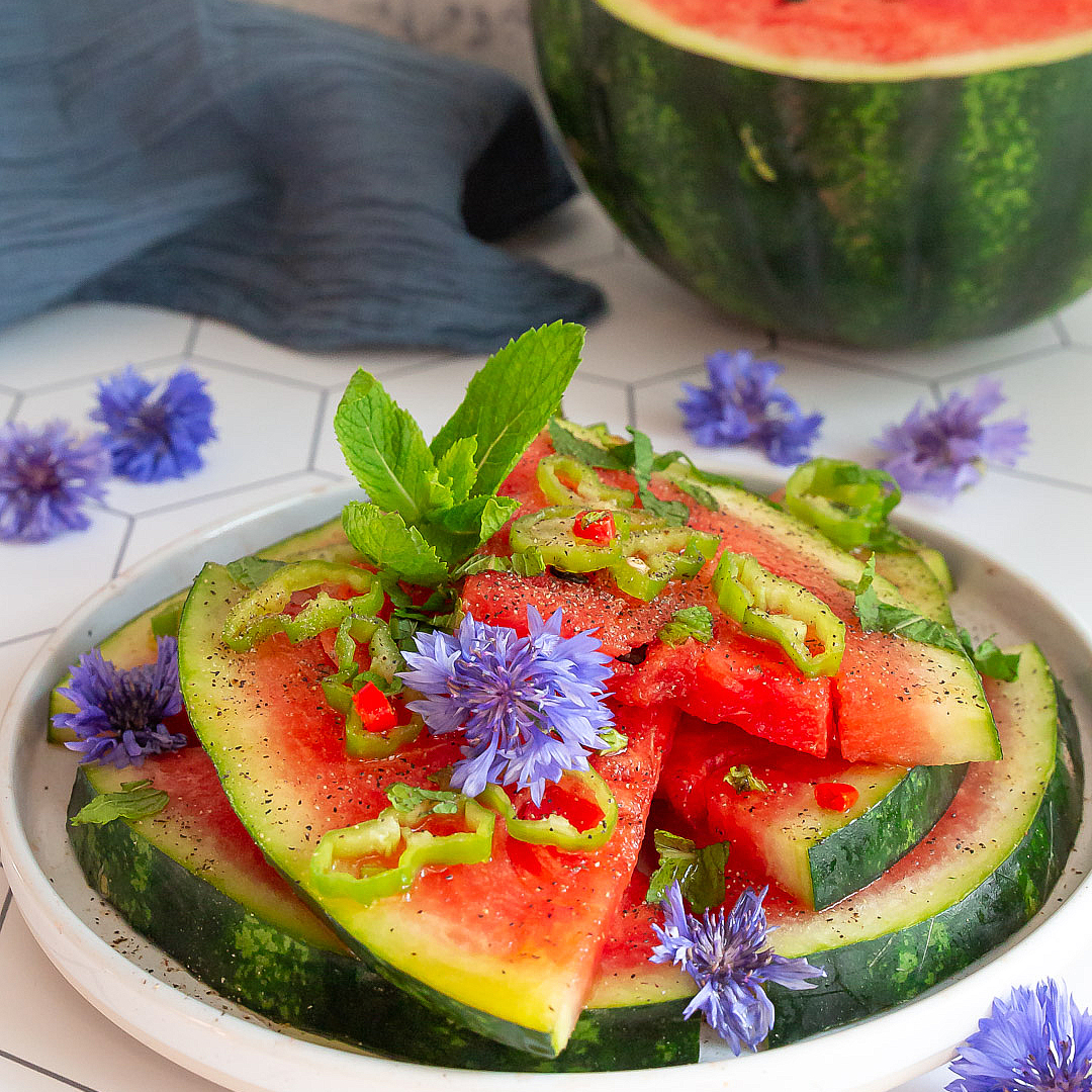 anguria-in-insalataricetta-estiva-light-facile-veloce-vegetariana-contemporaneo-food