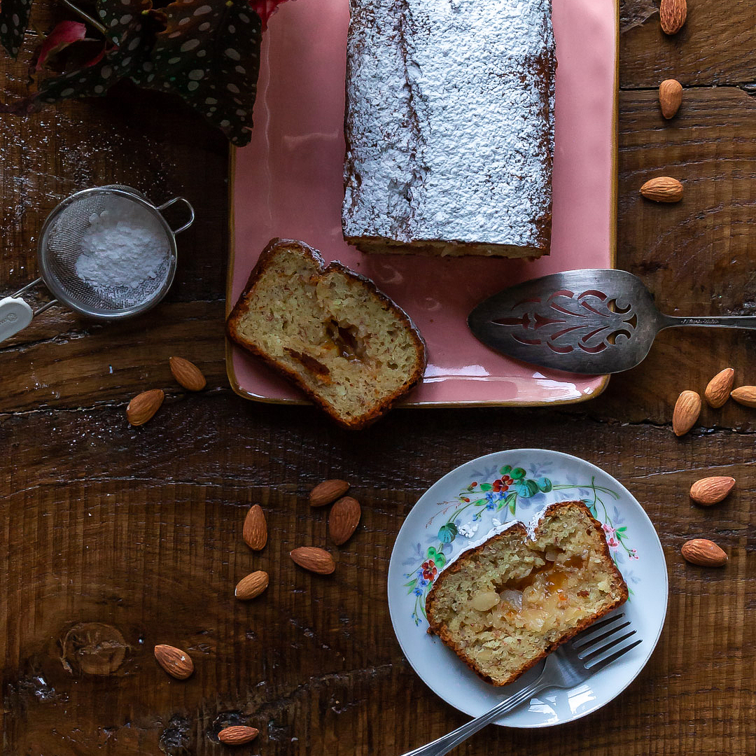 Immagine: Plumcake alla ricotta, mandorle e marmellata di arance amare